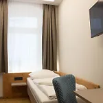 Ross Otel