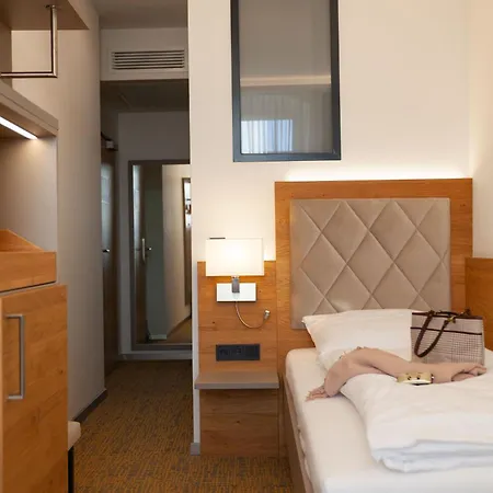 Ross 4* Meißen